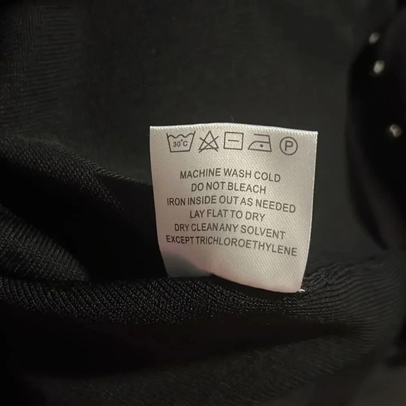 Apparalel Black Puff Shoulder Top Size L - Picture 15 of 16